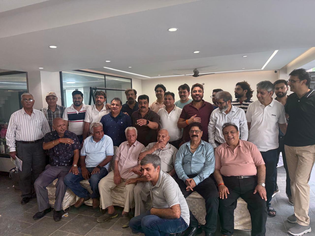 Meeting Photo 8